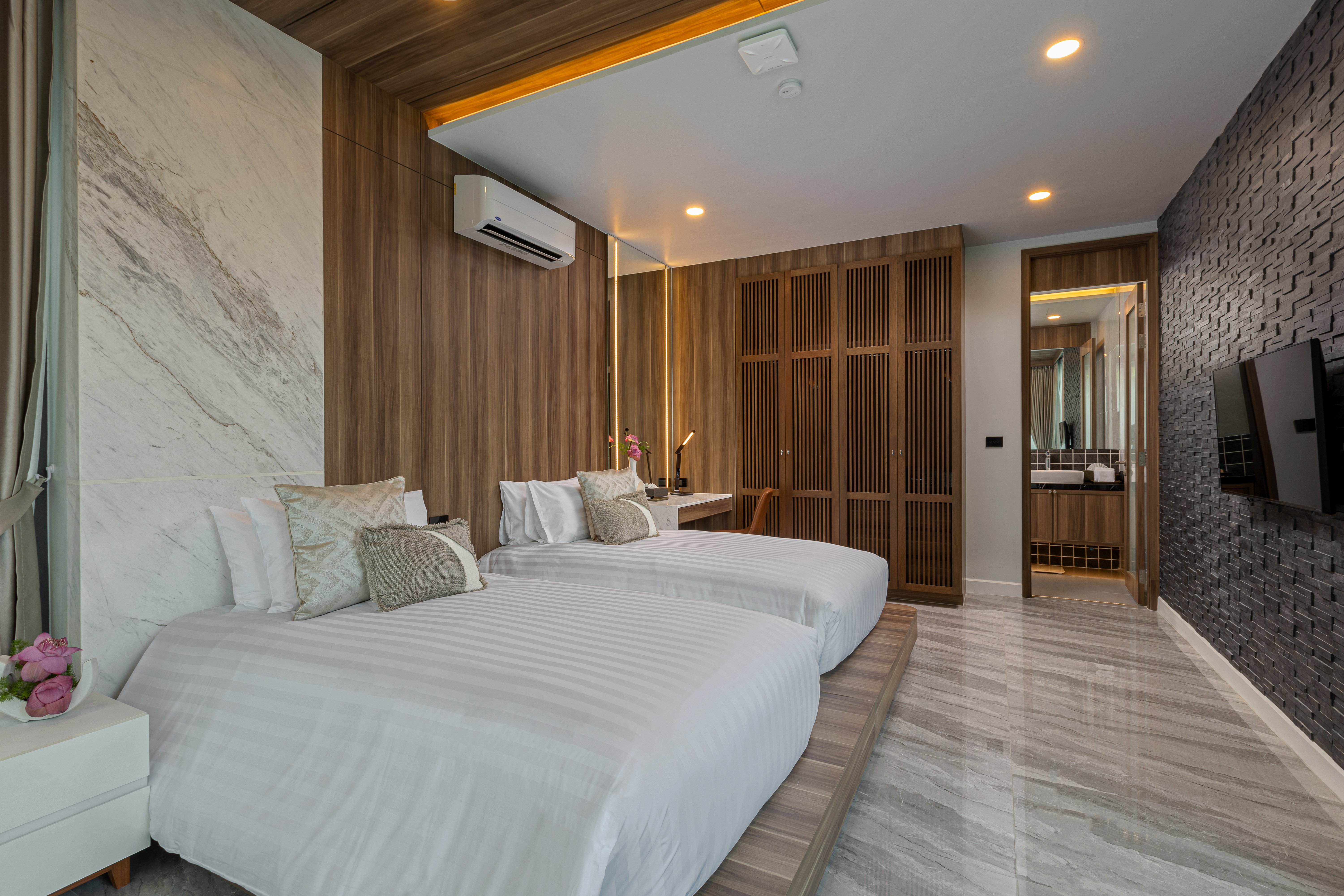 Mandla Revelle Villa 25